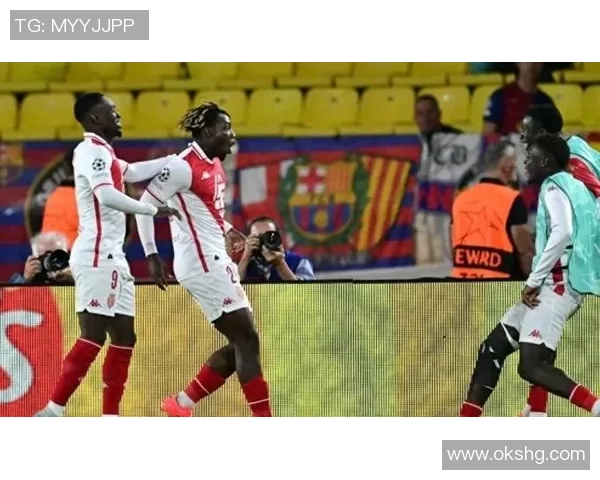 足球场上的传奇人物如何在没有带球的情况下创造精彩瞬间