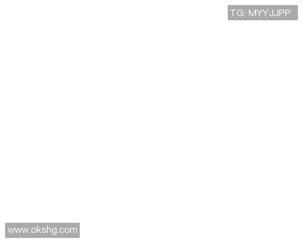 足球明星球员霸气展现无遗引领赛场风潮的魅力与实力